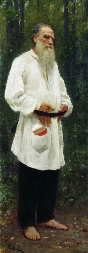 Leo Tolstoy barefoot (1901).