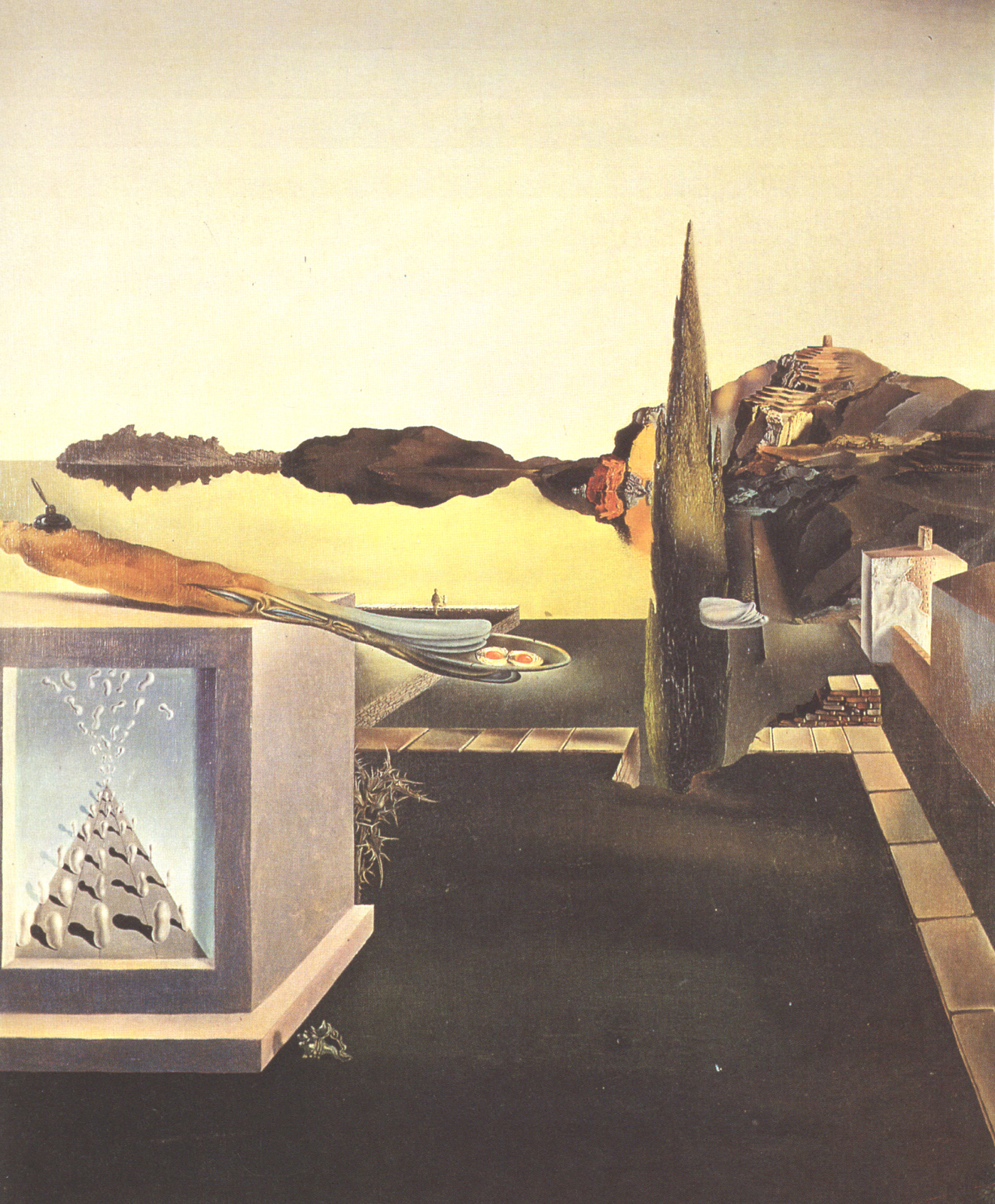 Surrealist Object Gauge of Instantaneous Memory (1932).